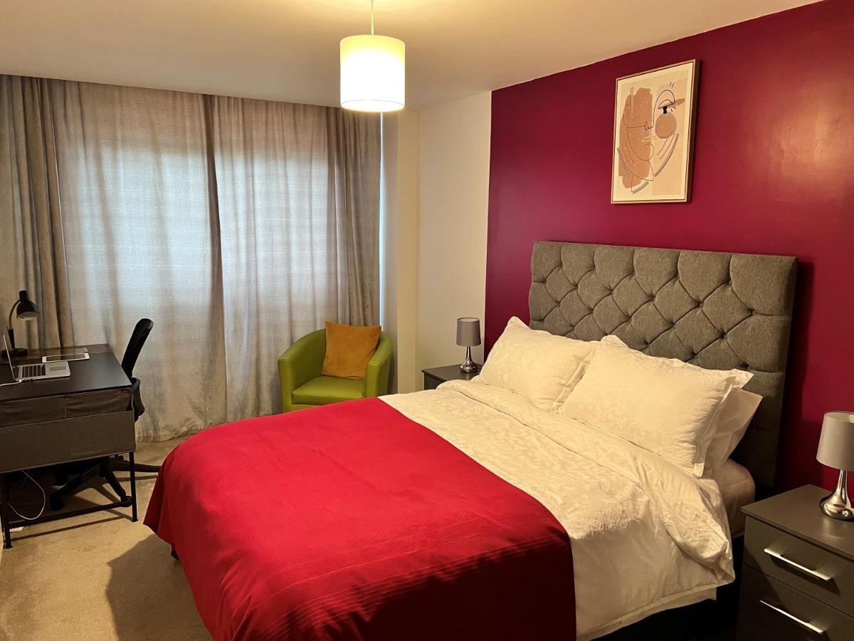 Spacious 1 Bed Relocation Apartment Free Parking, Брирли Хилл Экстерьер фото