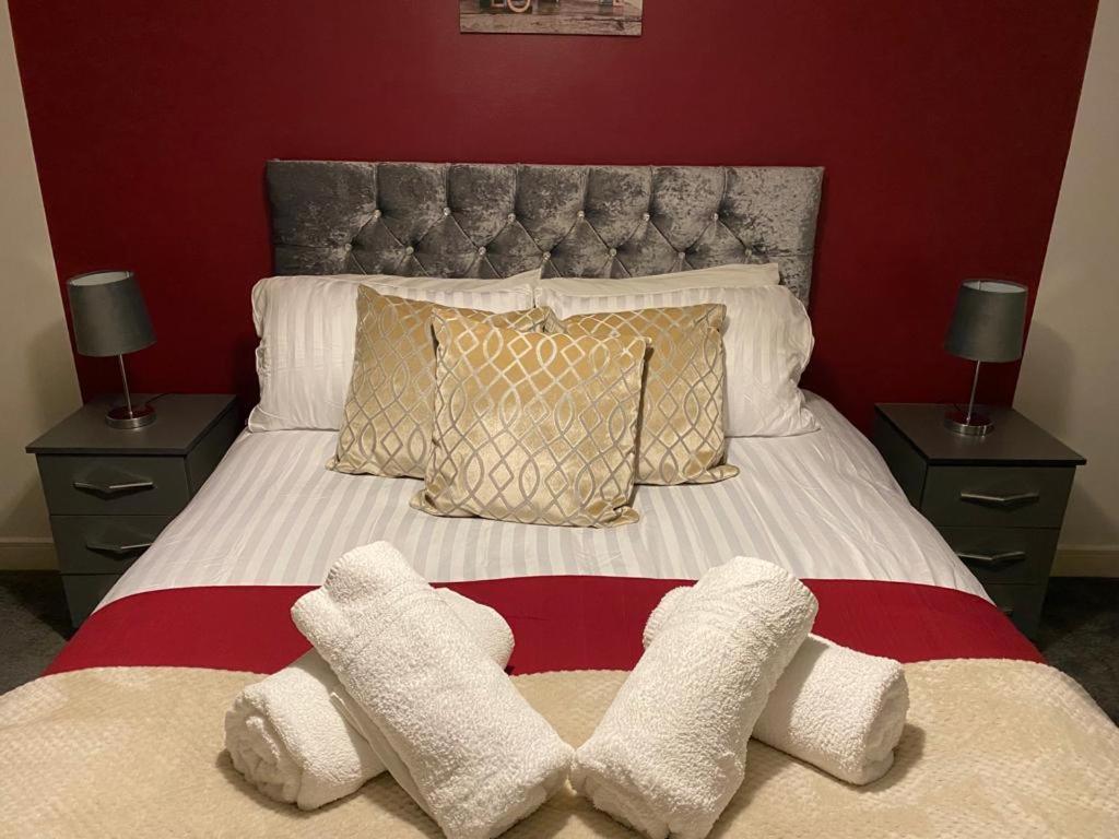 Spacious 1 Bed Relocation Apartment Free Parking, Брирли Хилл Экстерьер фото