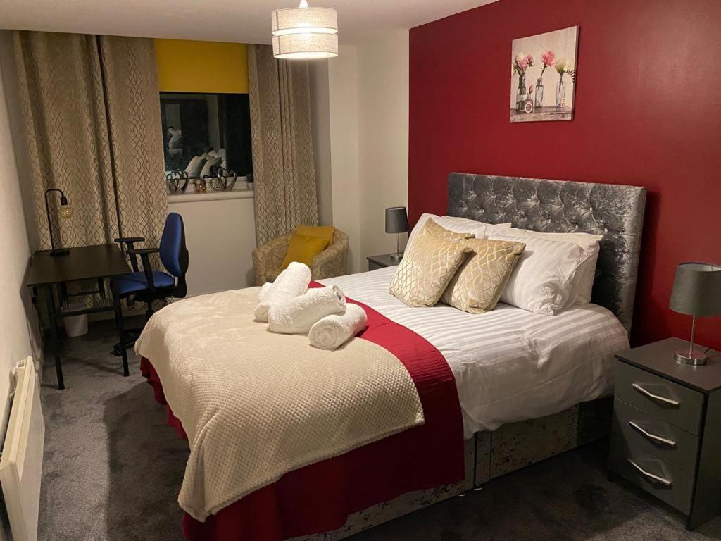 Spacious 1 Bed Relocation Apartment Free Parking, Брирли Хилл Экстерьер фото